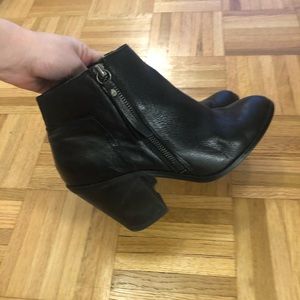 Kelsi Dagger BK booties black